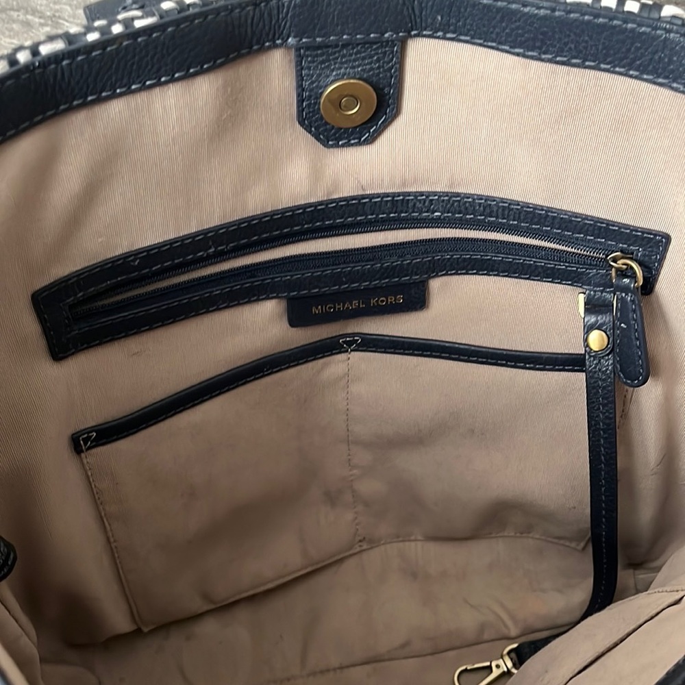 COPY - •Michael Kors Tote Bag Authentic• - Picture 9 of 11